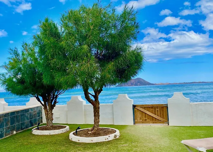 Dalia House, Frontbeach, Piscina, * コラレホ
