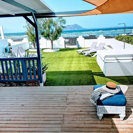 Dalia House, Frontbeach, Piscina, Feriehus