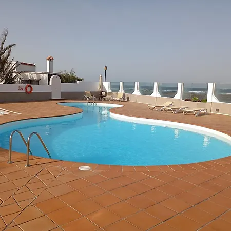 Dalia House, Frontbeach, Piscina, בית נופש