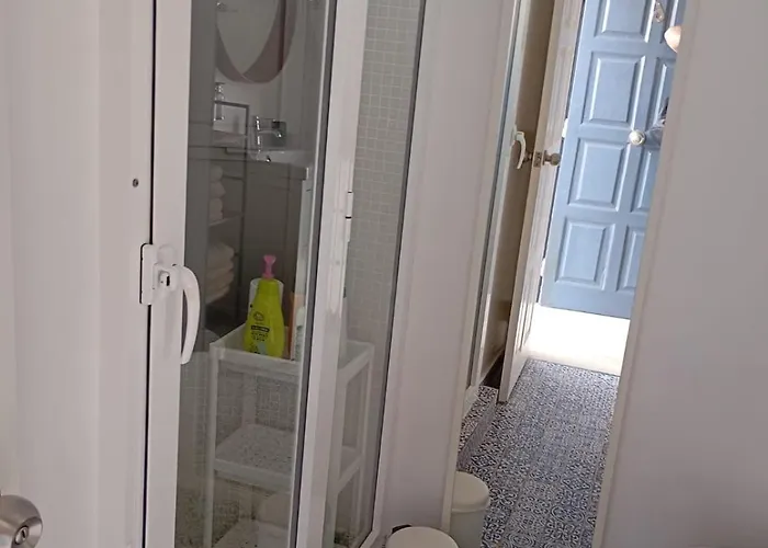Semesterbostad Dalia House, Frontbeach, Piscina,
