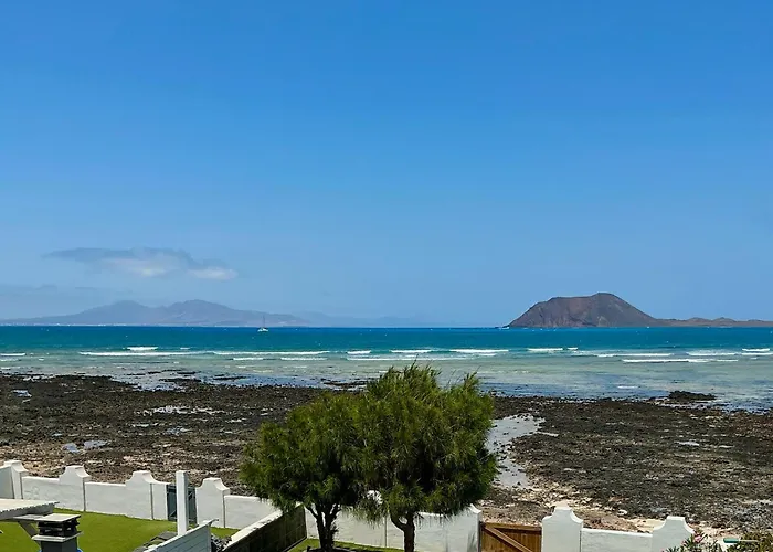 Semesterbostad Dalia House, Frontbeach, Piscina, *