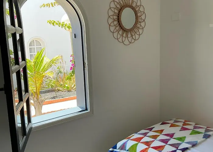 Semesterbostad Dalia House, Frontbeach, Piscina, Corralejo